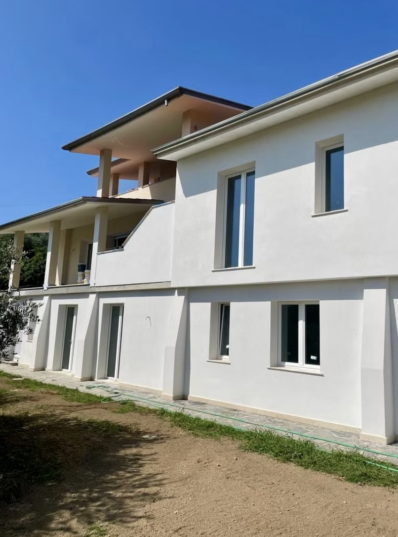 Villa di nuova costruzione con terrazza